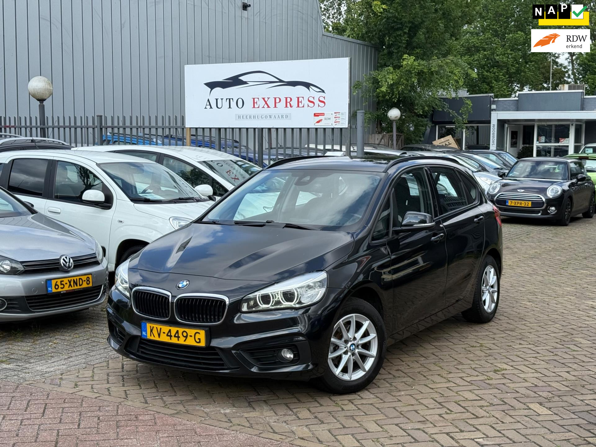 BMW 216i Active Tourer 216i M Sport/stoelverwarming/led koplamp/Cruis control/climat control/elektrische pak/Nieuw Apk 2016 - voorkant