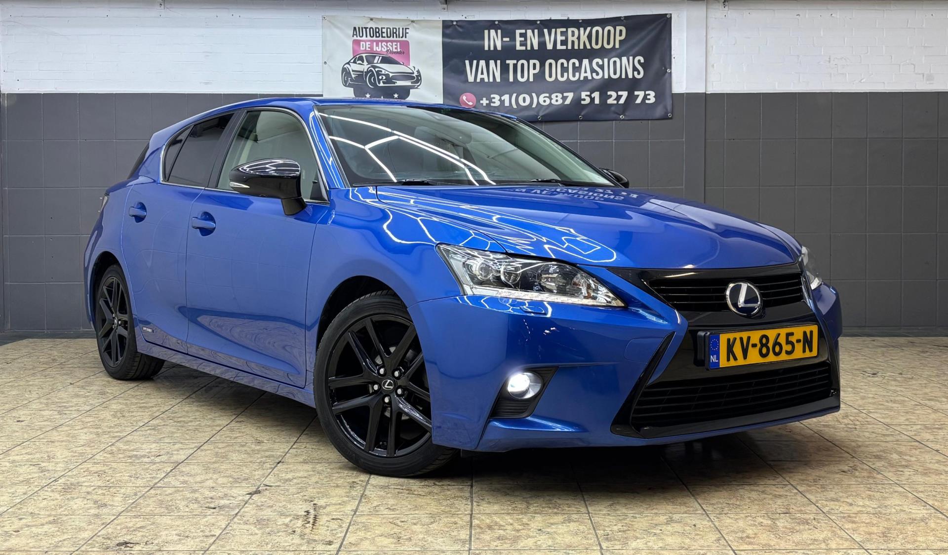 Lexus Lexus Ct200h 200h Sport Edition / GARANTIE / Dealer O.H/ Rijklaar 2016 - voorkant