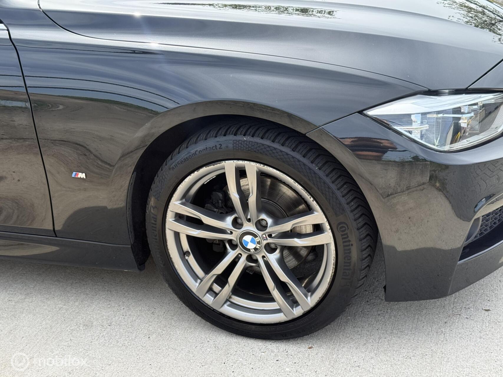 Foto van BMW 330e Iperformance