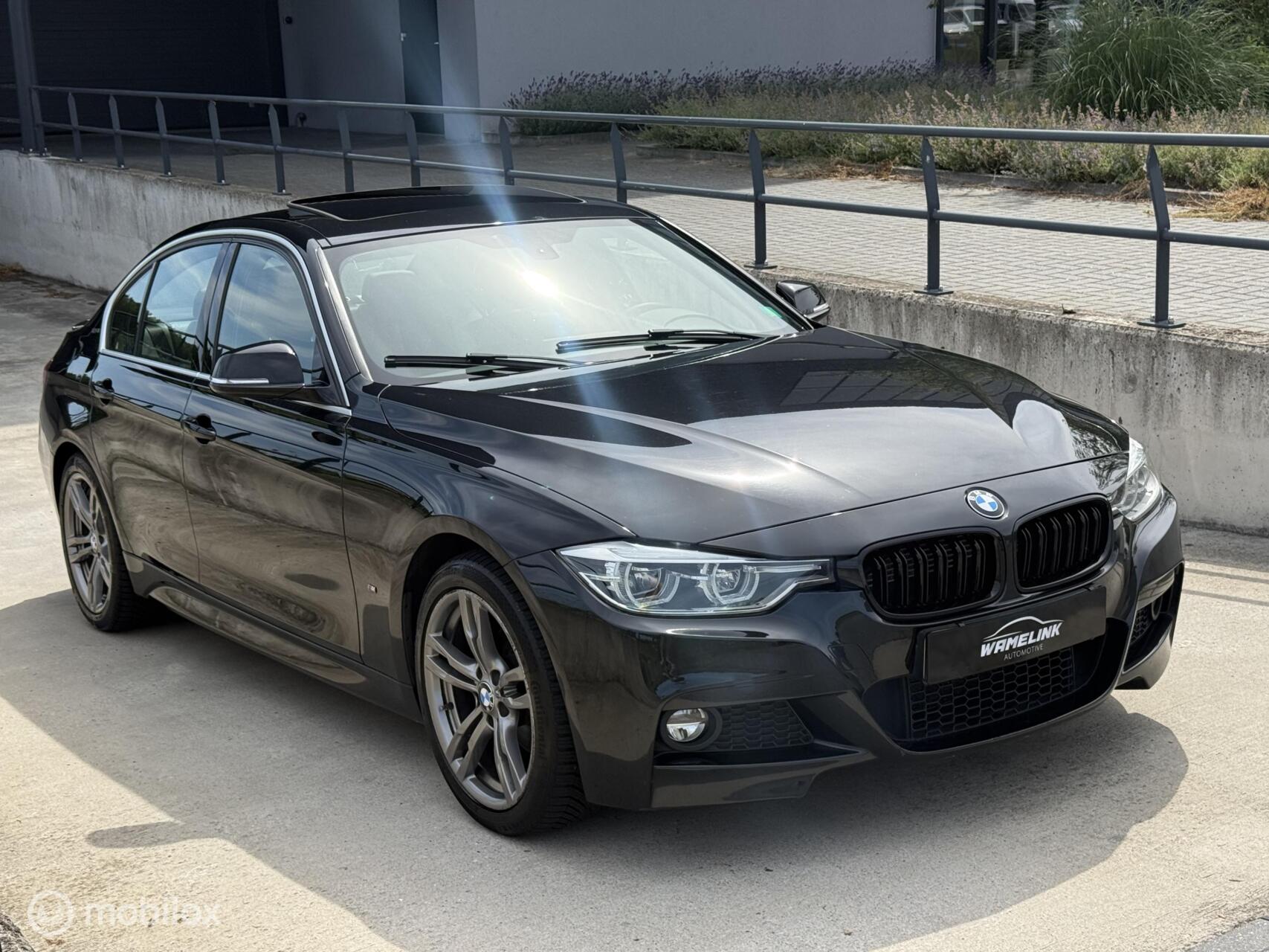 Foto van BMW 330e Iperformance