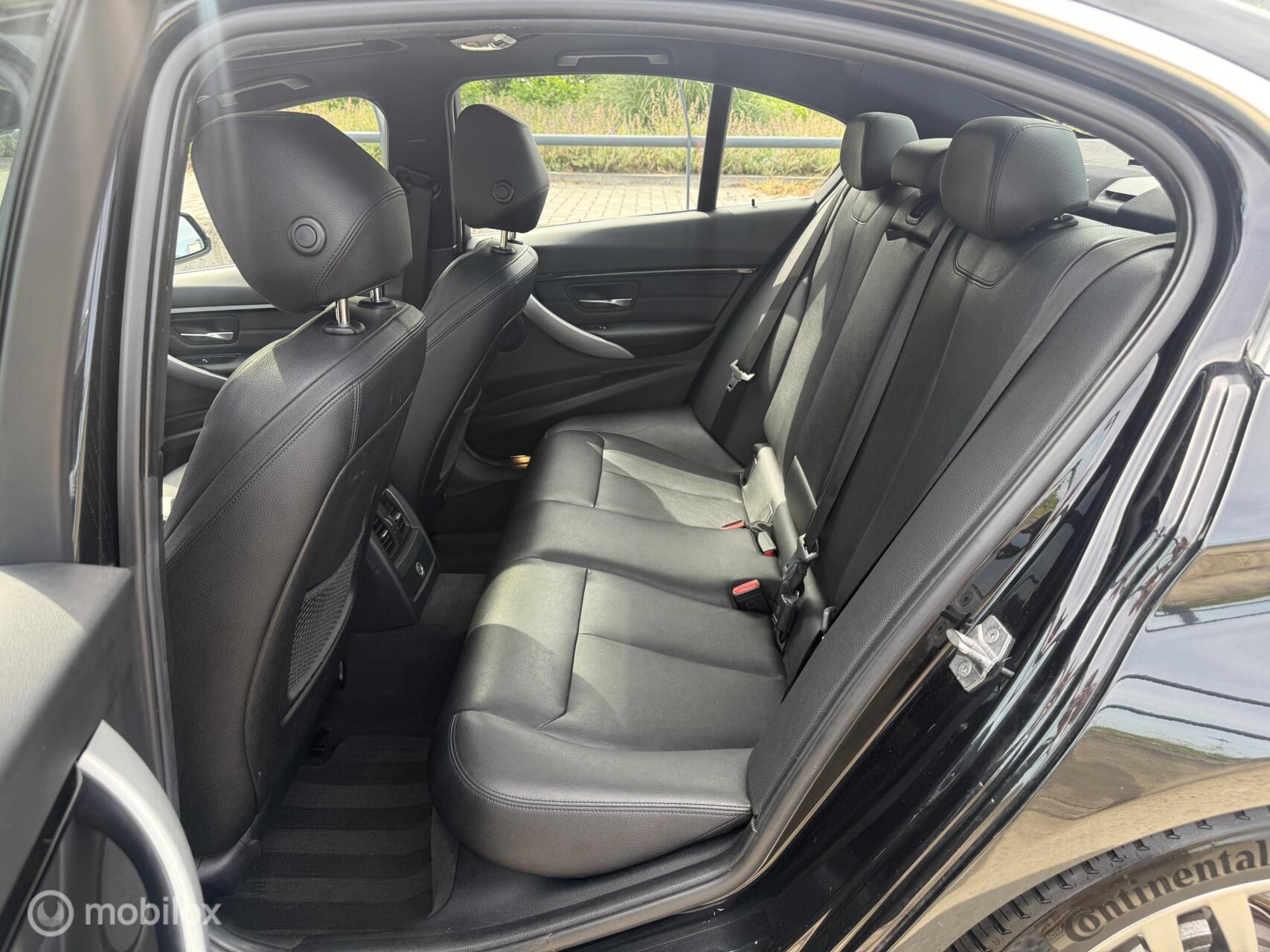 Foto van BMW 330e Iperformance