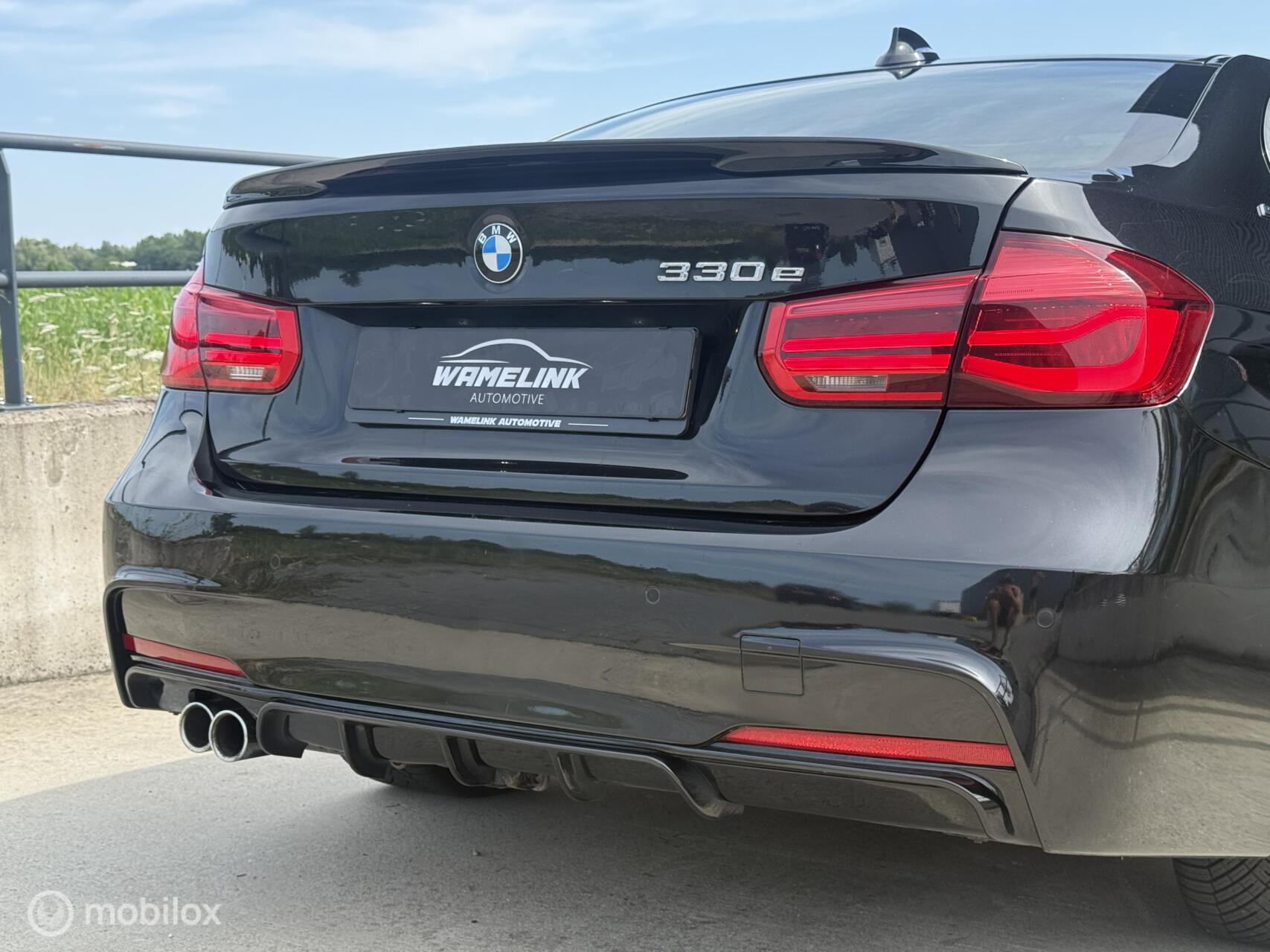 Foto van BMW 330e Iperformance