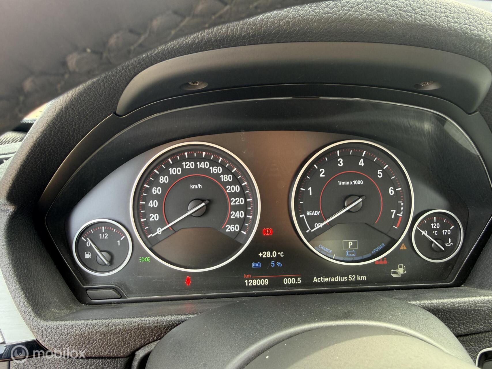 Foto van BMW 330e Iperformance