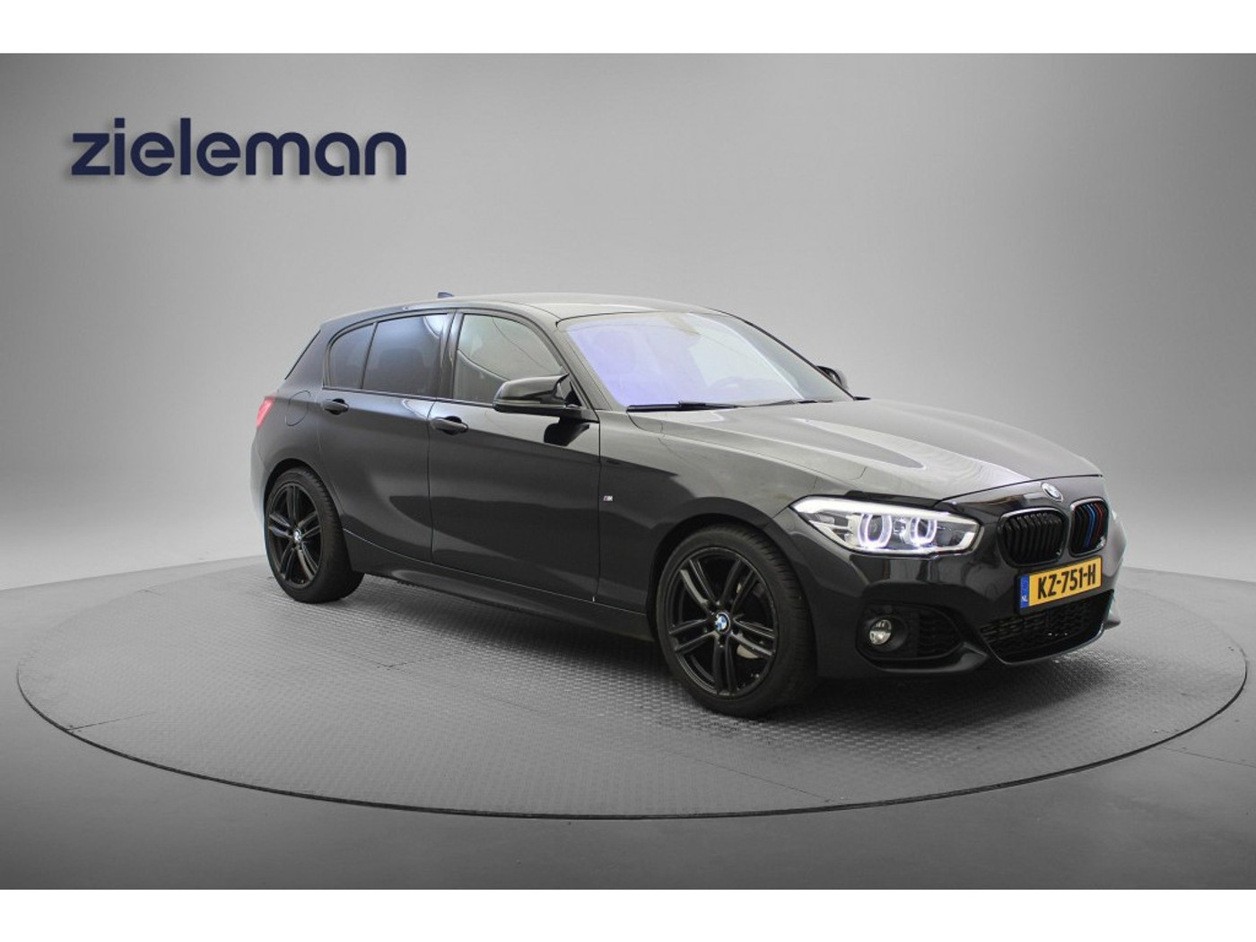 BMW 118i 118i Executive M-Sport Automaat - Navi, Clima, Cruise 2017 - voorkant