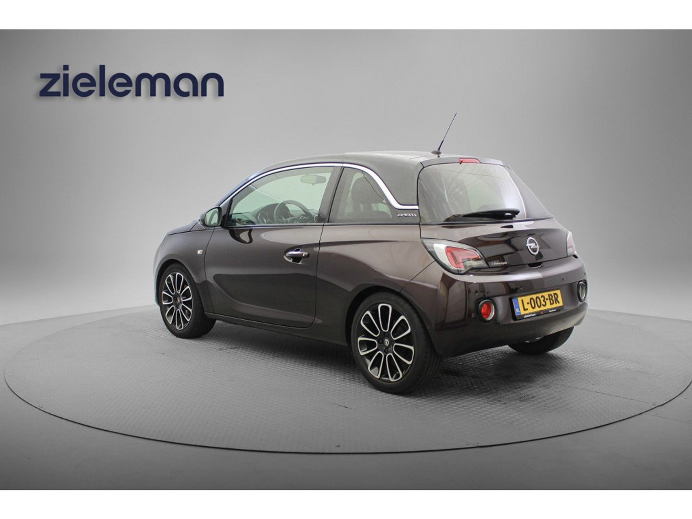 Foto van Opel Adam