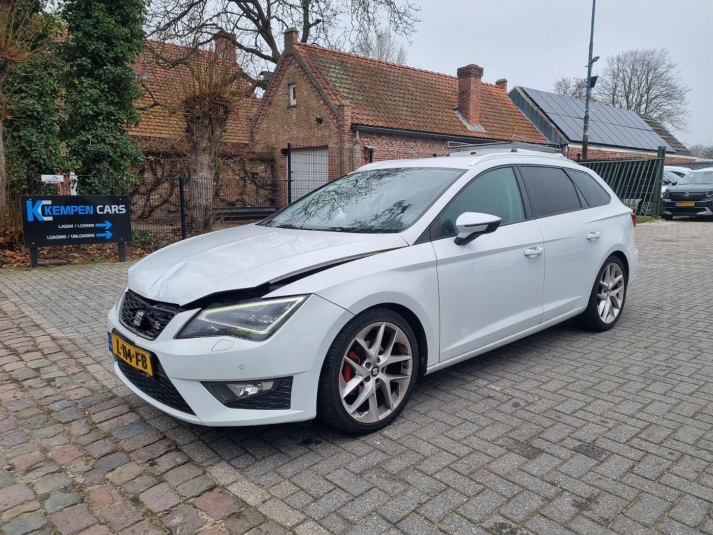 Seat Leon ST 1.4 EcoTSI FR 2015 - voorkant