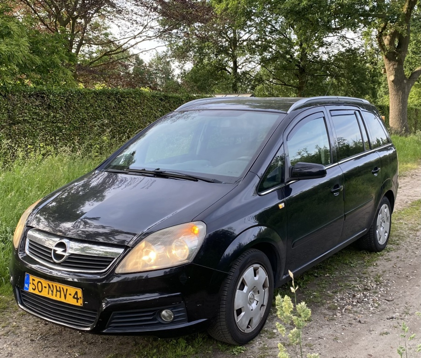 Opel Zafira 1.6 Essentia 2007 - voorkant
