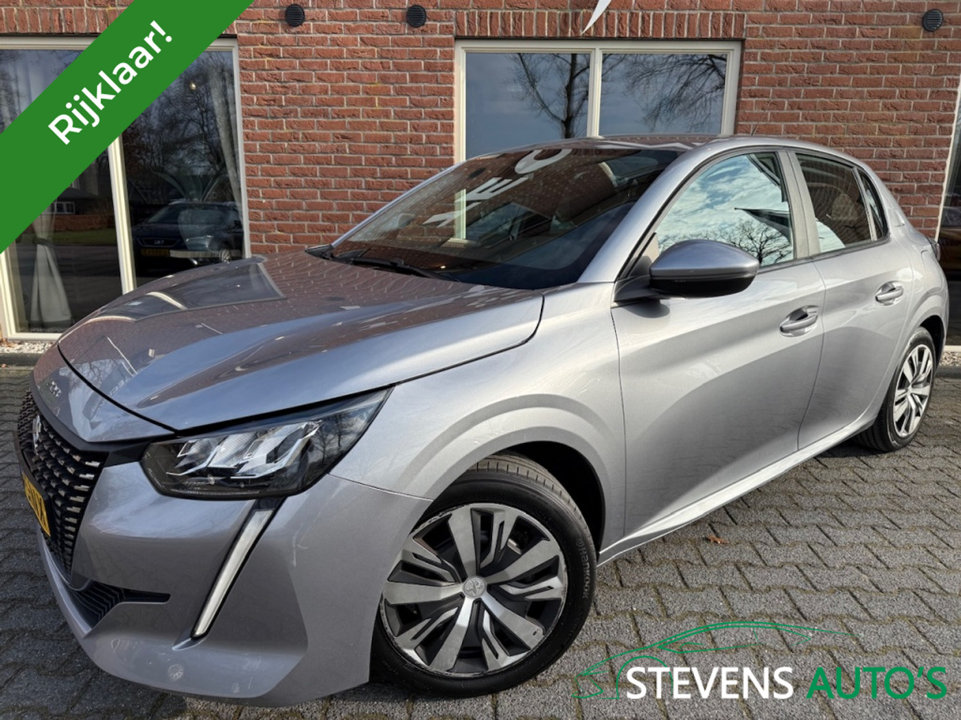 Peugeot 208 1.2 PureTech Active PDC / NAVI / AIRCO / CRUISE / CARPLAY / DAB+ 2021 - voorkant