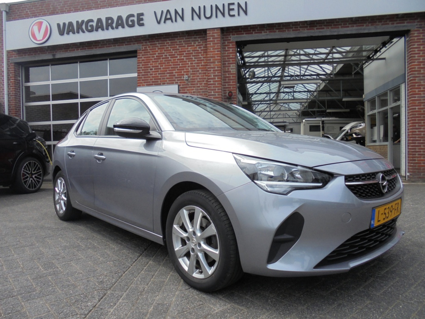 Opel Corsa 1.2 Turbo 100pk Elegance 2021 - voorkant
