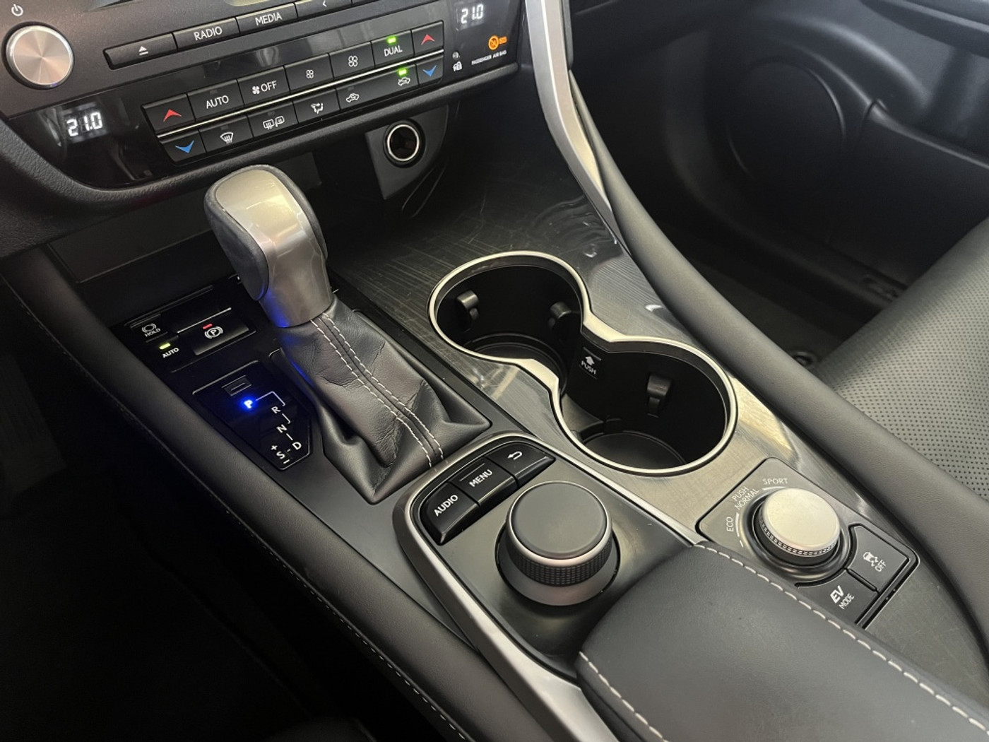 Foto van Lexus RX
