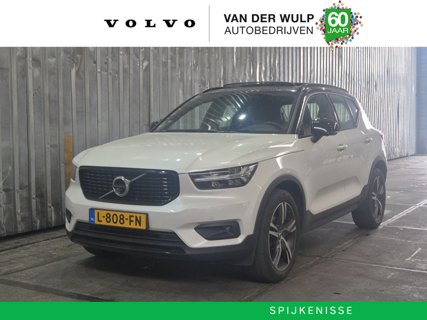 Volvo XC40 T3 163PK R-Design | Trekhaak | Schuifdak | Harman/Kardon 2021 - voorkant