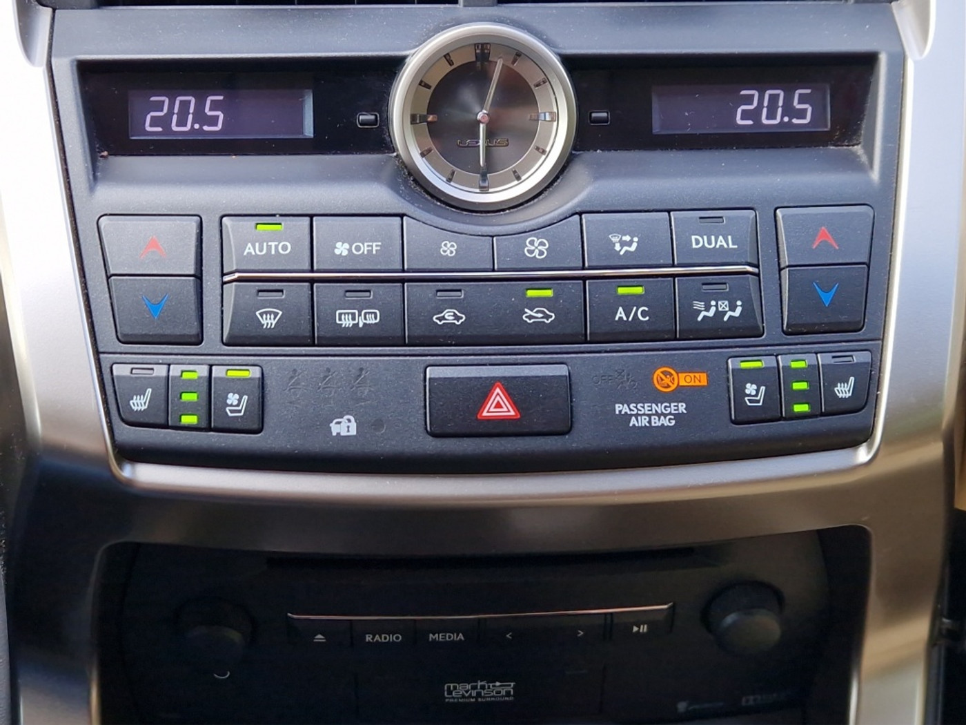 Foto van Lexus Lexus Nx300h