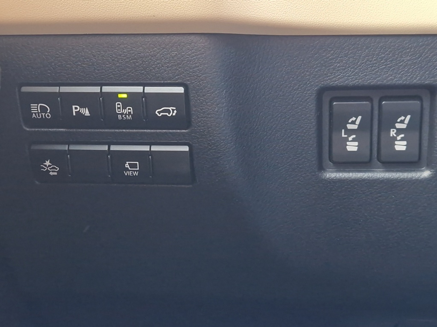 Foto van Lexus Lexus Nx300h