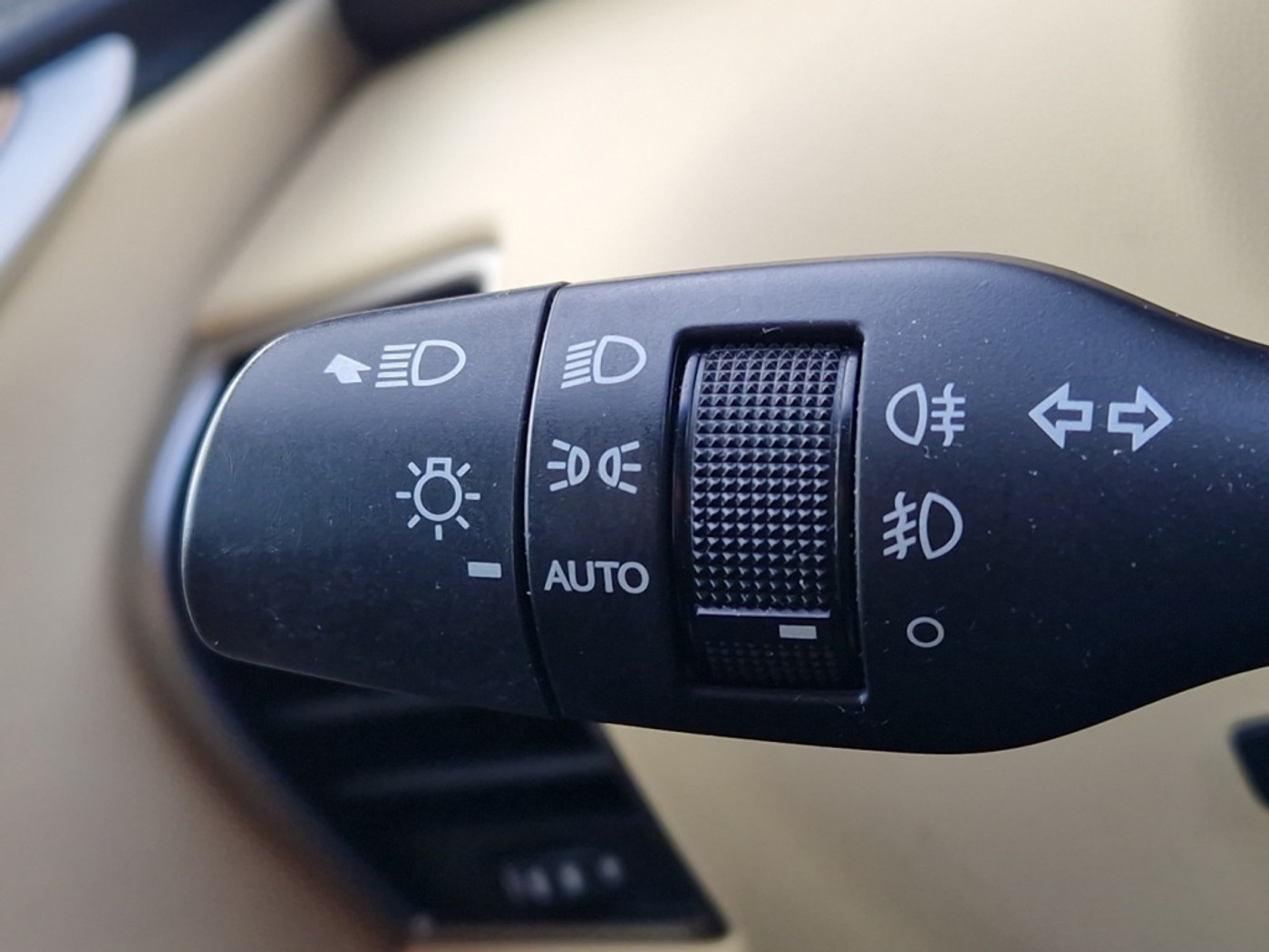 Foto van Lexus Lexus Nx300h