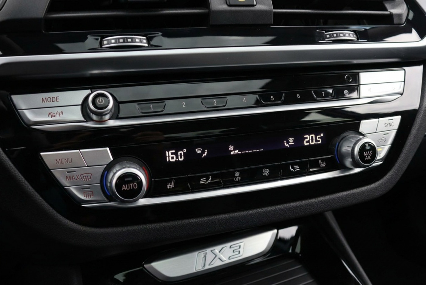 Foto van BMW Ix3
