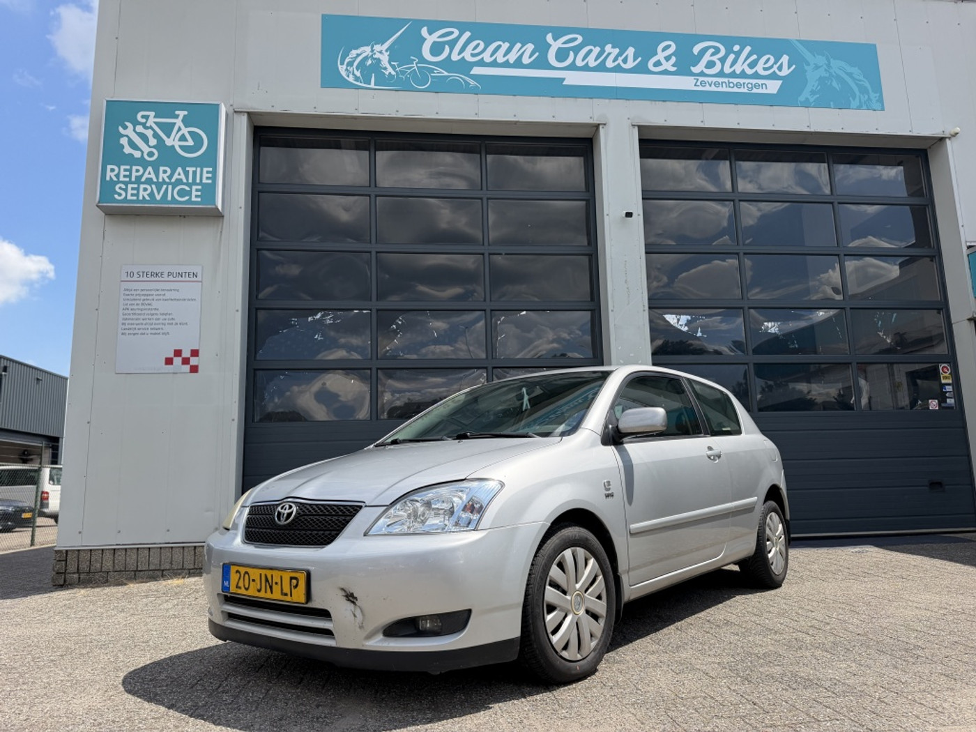 Toyota Toyota Corolla 1.6 VVT-i Linea Sol 2002 - voorkant