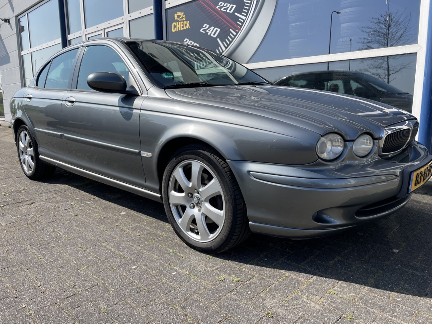 Jaguar X-type 2.0d I4 2.0 D Privilege 2005 - voorkant