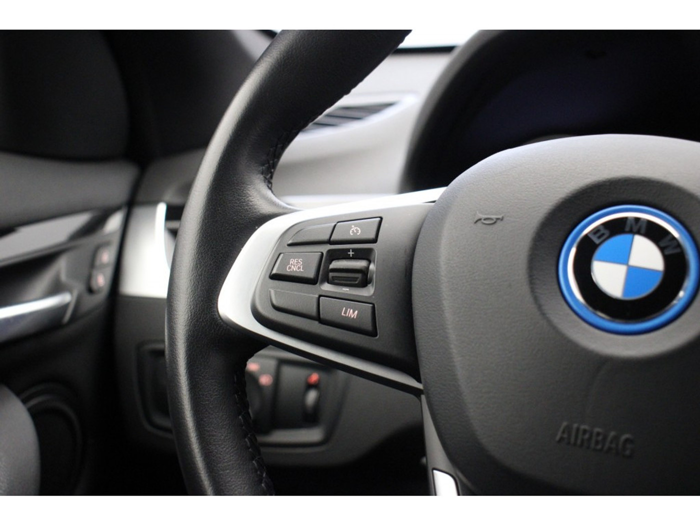 Foto van BMW X1 Xdrive25e