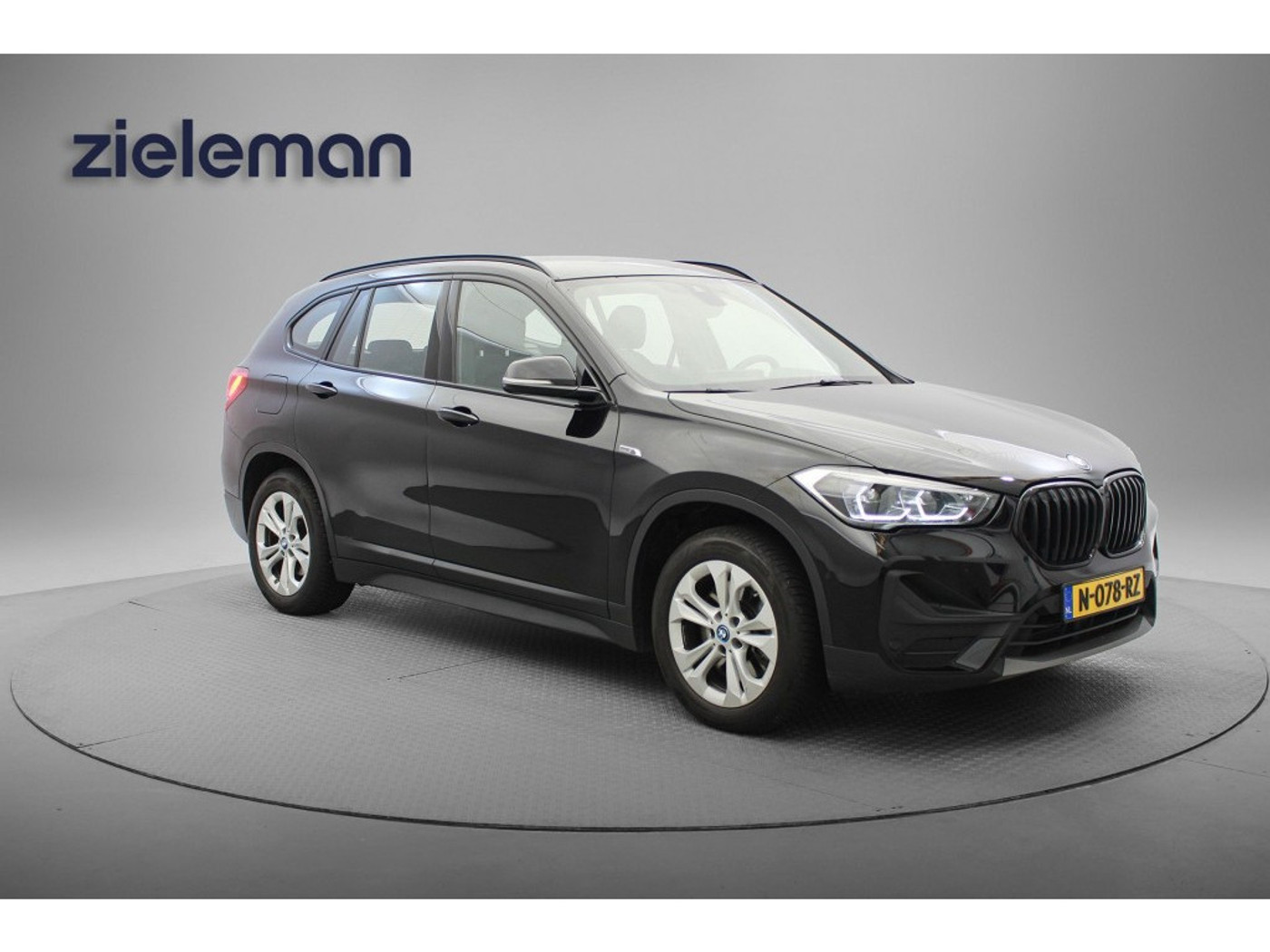 BMW X1 Xdrive25e xDrive25e Business Edition Plus - Navi, Cruise, Leer, Clima, PDC, Stoelverw. 2021 - voorkant