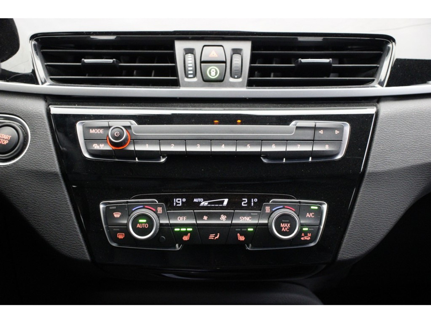 Foto van BMW X1 Xdrive25e