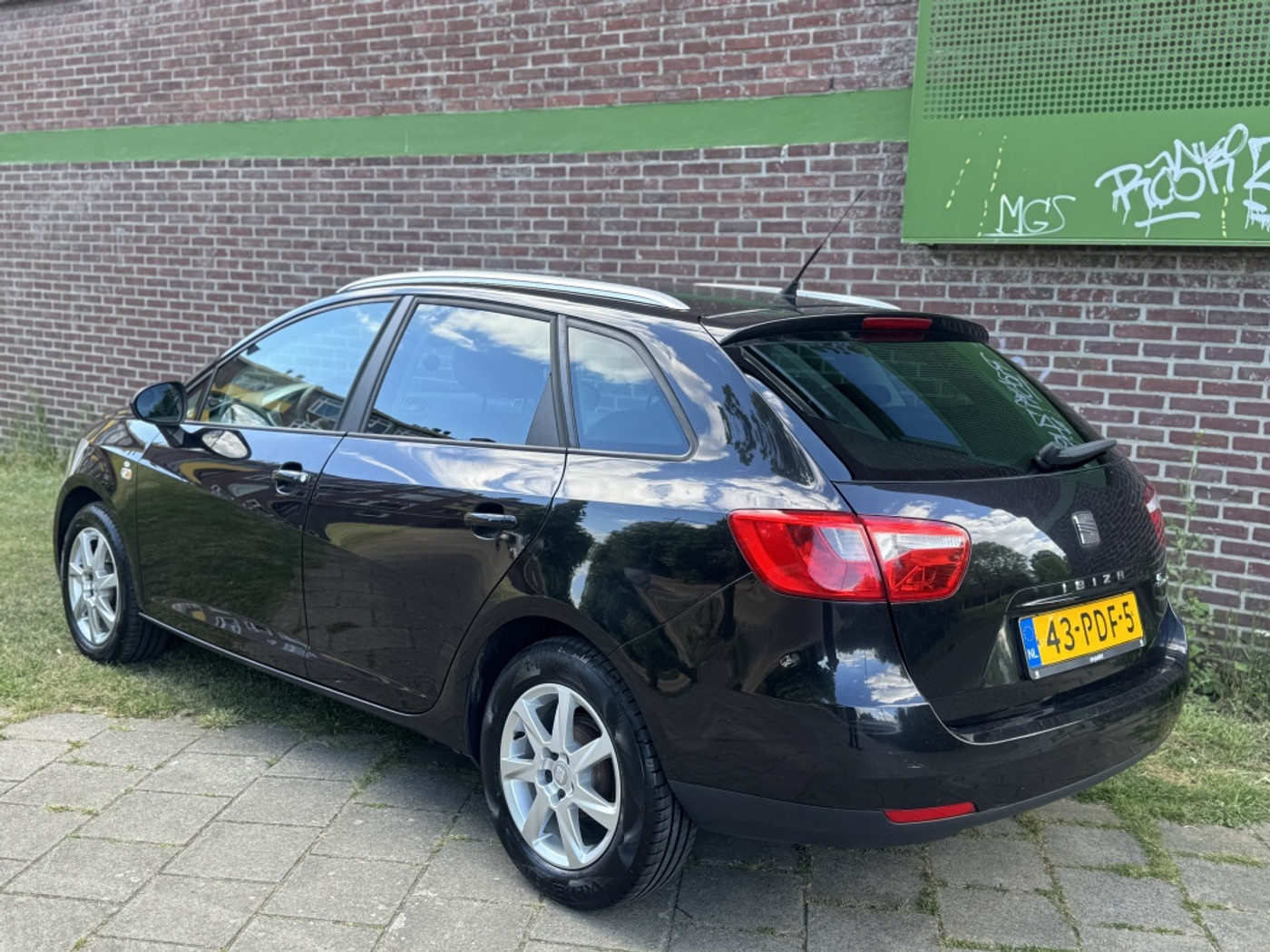 Foto van Seat Ibiza ST