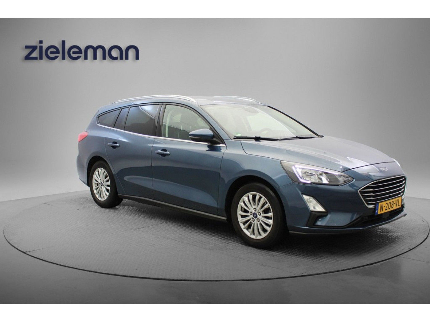 Ford Focus Wagon 1.0 EcoBoost Titanium X Business Automaat - Carplay, Navi, Cruise, Clima, Camera 2022 - voorkant