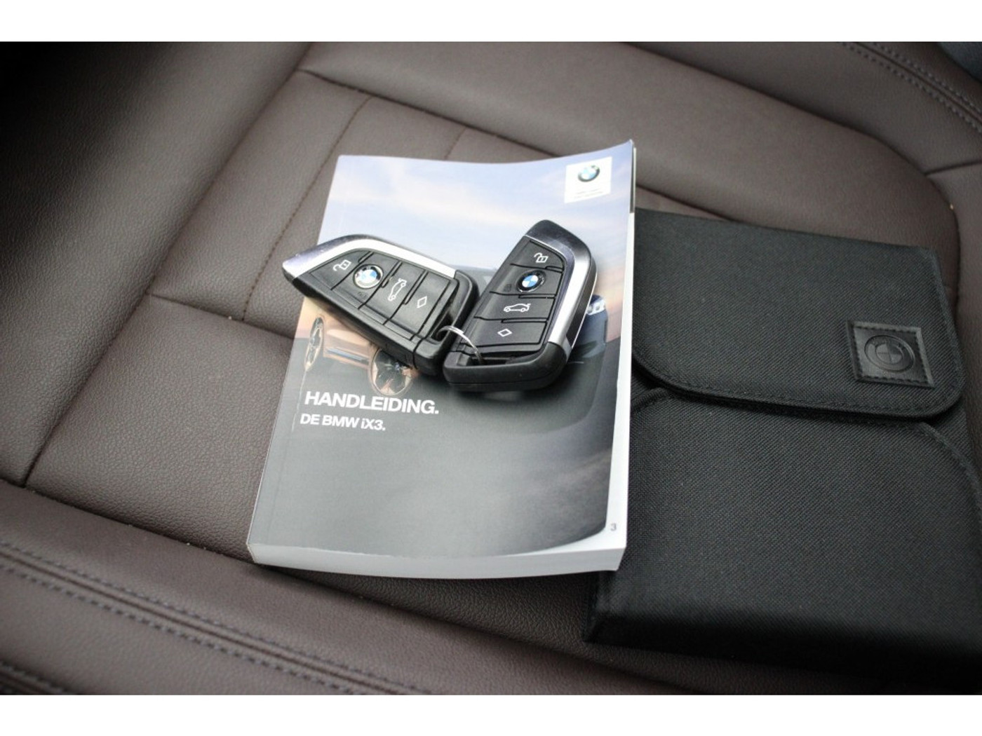 Foto van BMW Ix3