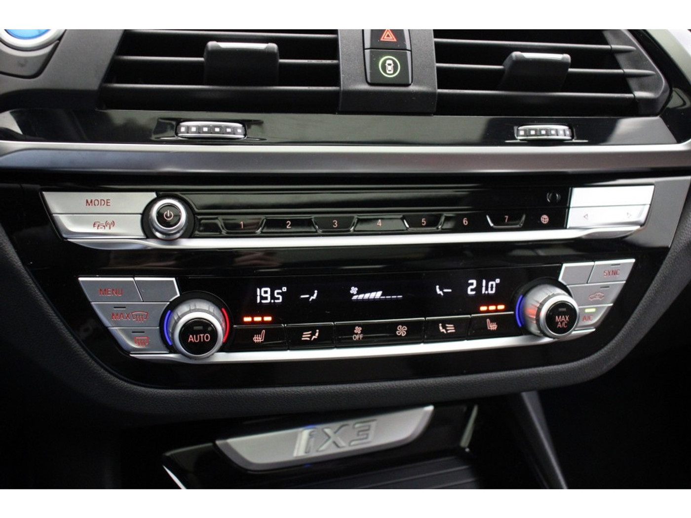 Foto van BMW Ix3