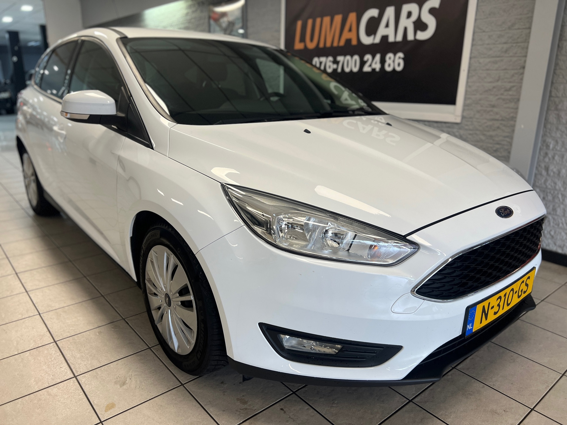 Ford Focus 1.0 Trend | Navi | PDC | Clima | Cruise |Trekhaak 2016 - voorkant