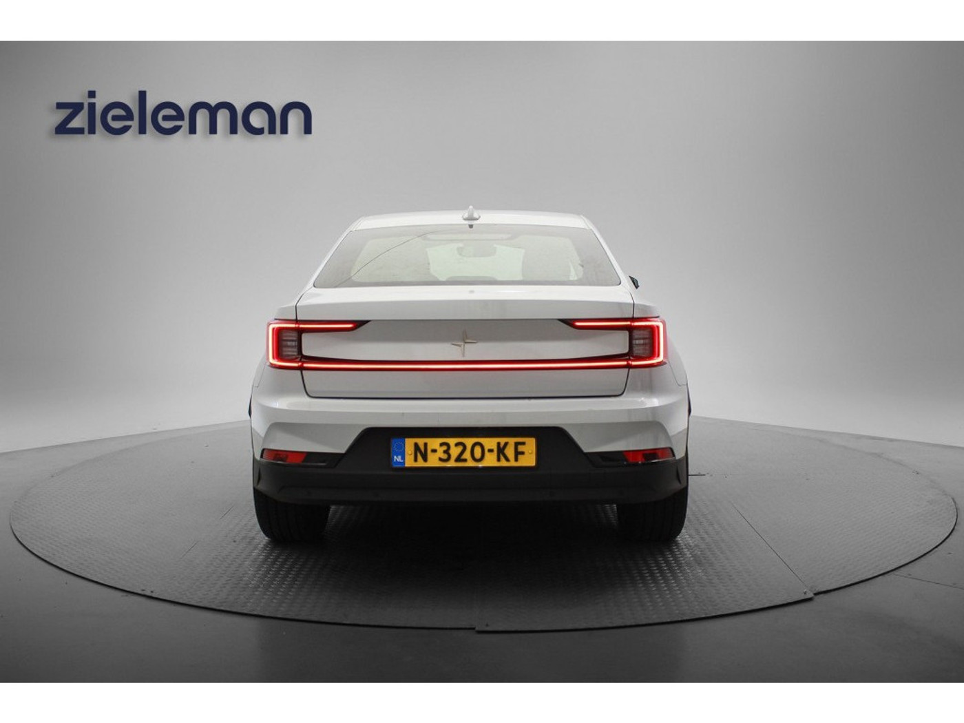 Foto van Polestar 2