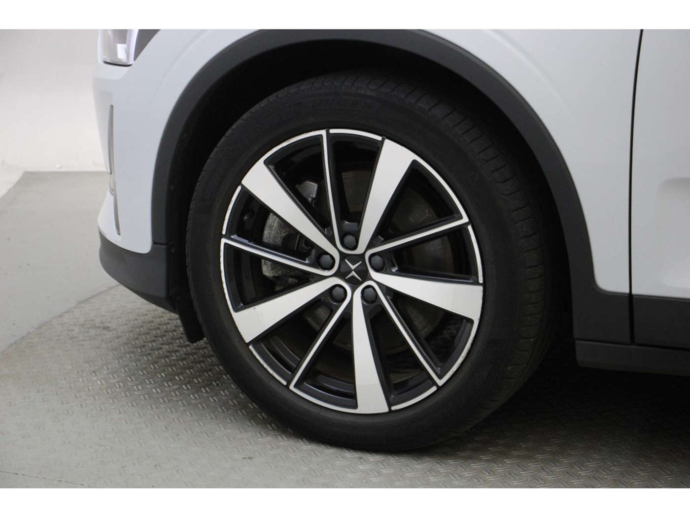 Foto van Polestar 2