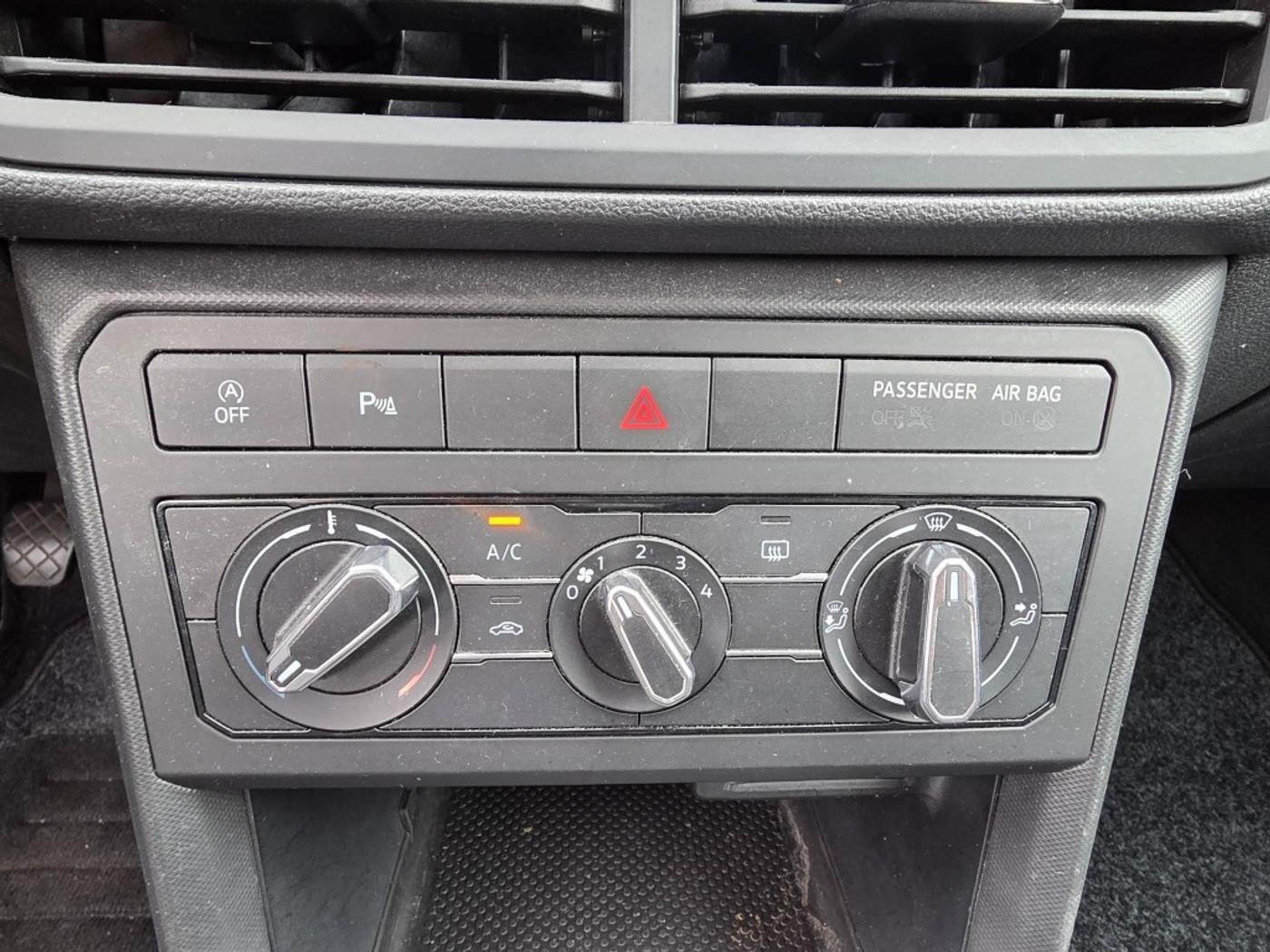 Foto van Volkswagen T-cross