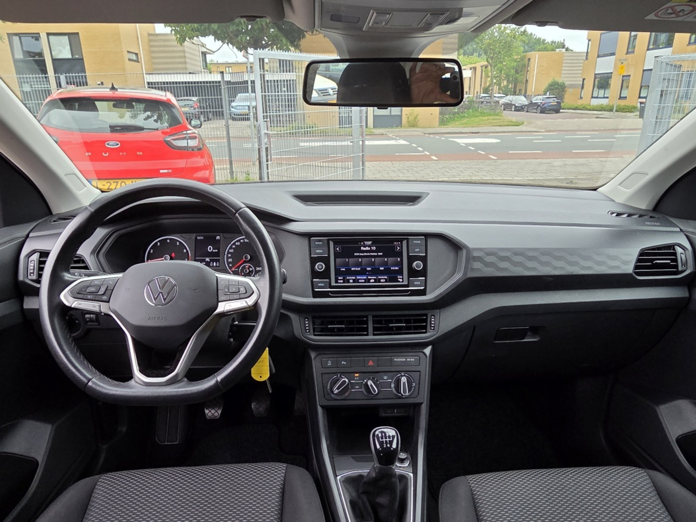 Foto van Volkswagen T-cross