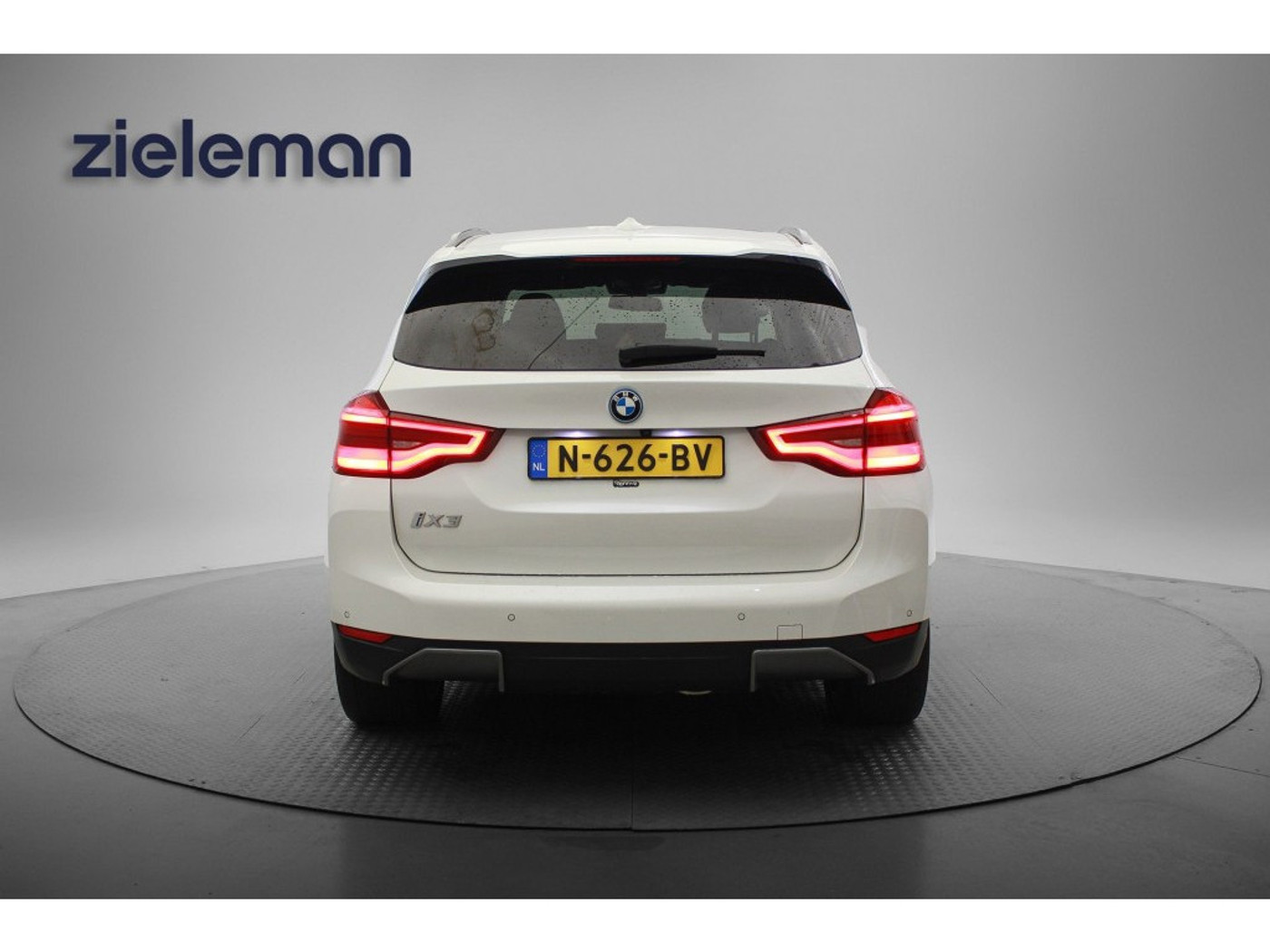 Foto van BMW Ix3