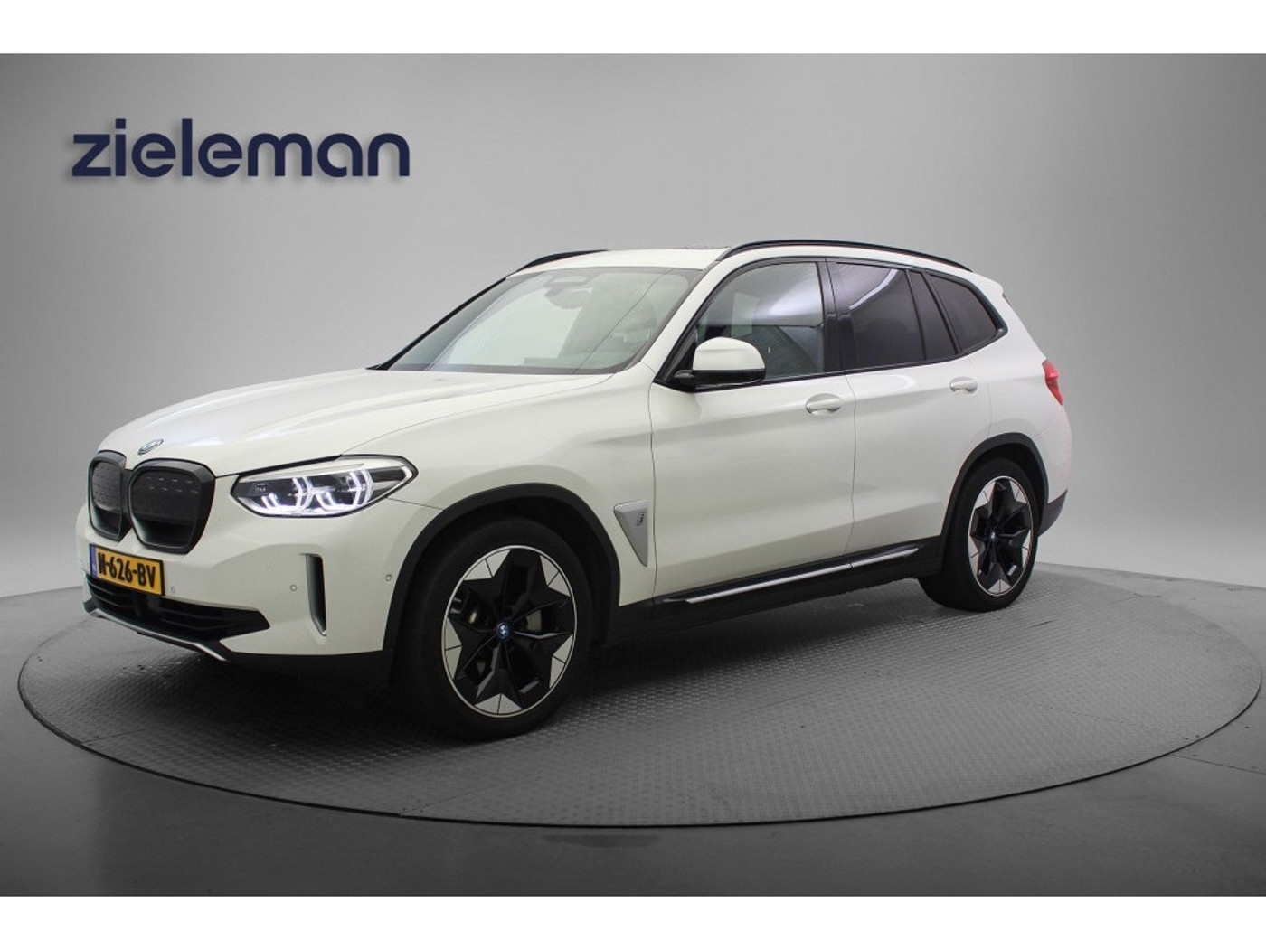 Foto van BMW Ix3