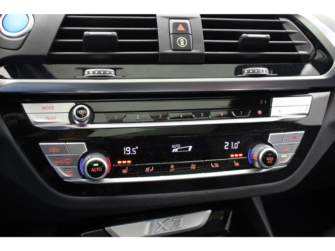 Foto van BMW Ix3