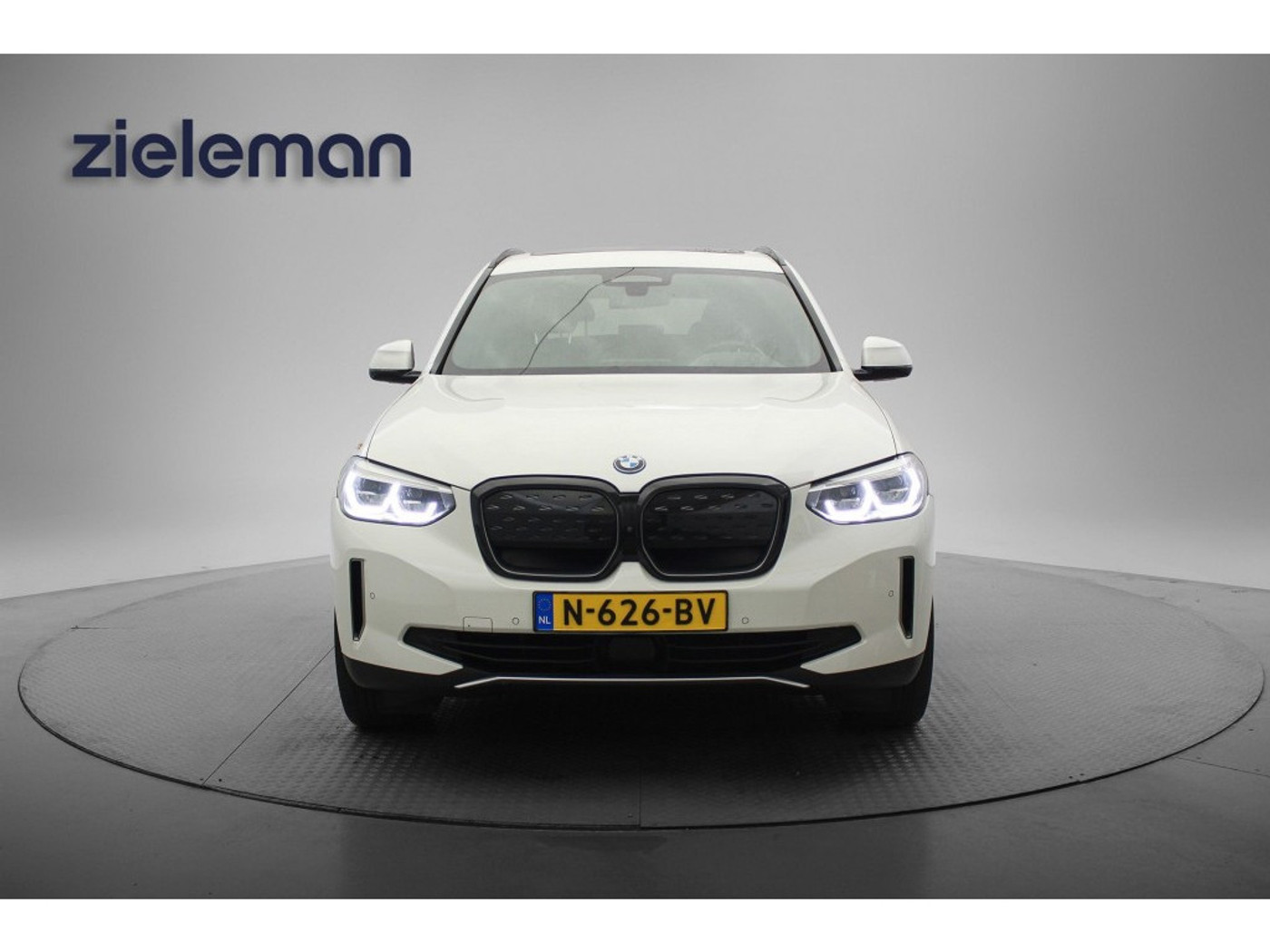 Foto van BMW Ix3