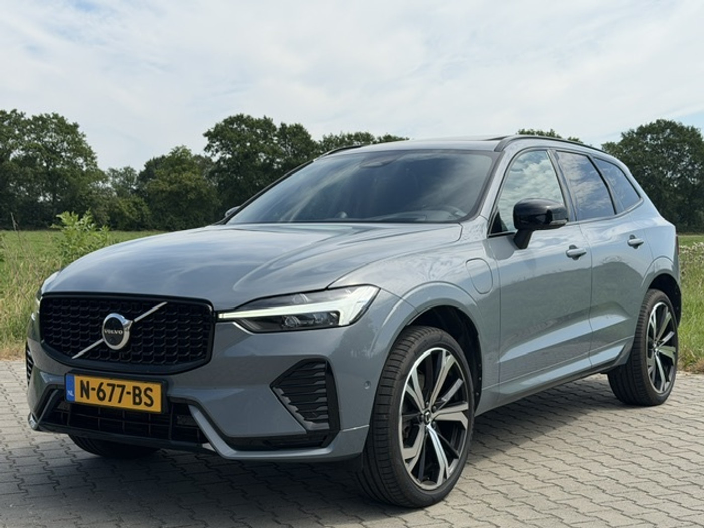 Volvo Xc60 T6 AWD R B&W LUCHTVERING 360 FACE LIFT 2 JAAR GARANTIE 2021 - voorkant