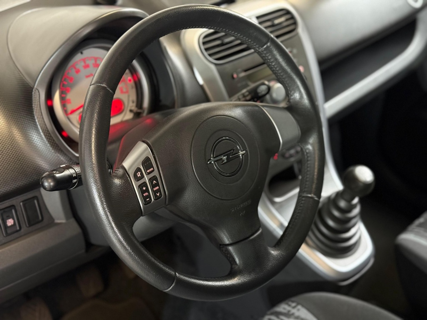 Foto van Opel Agila
