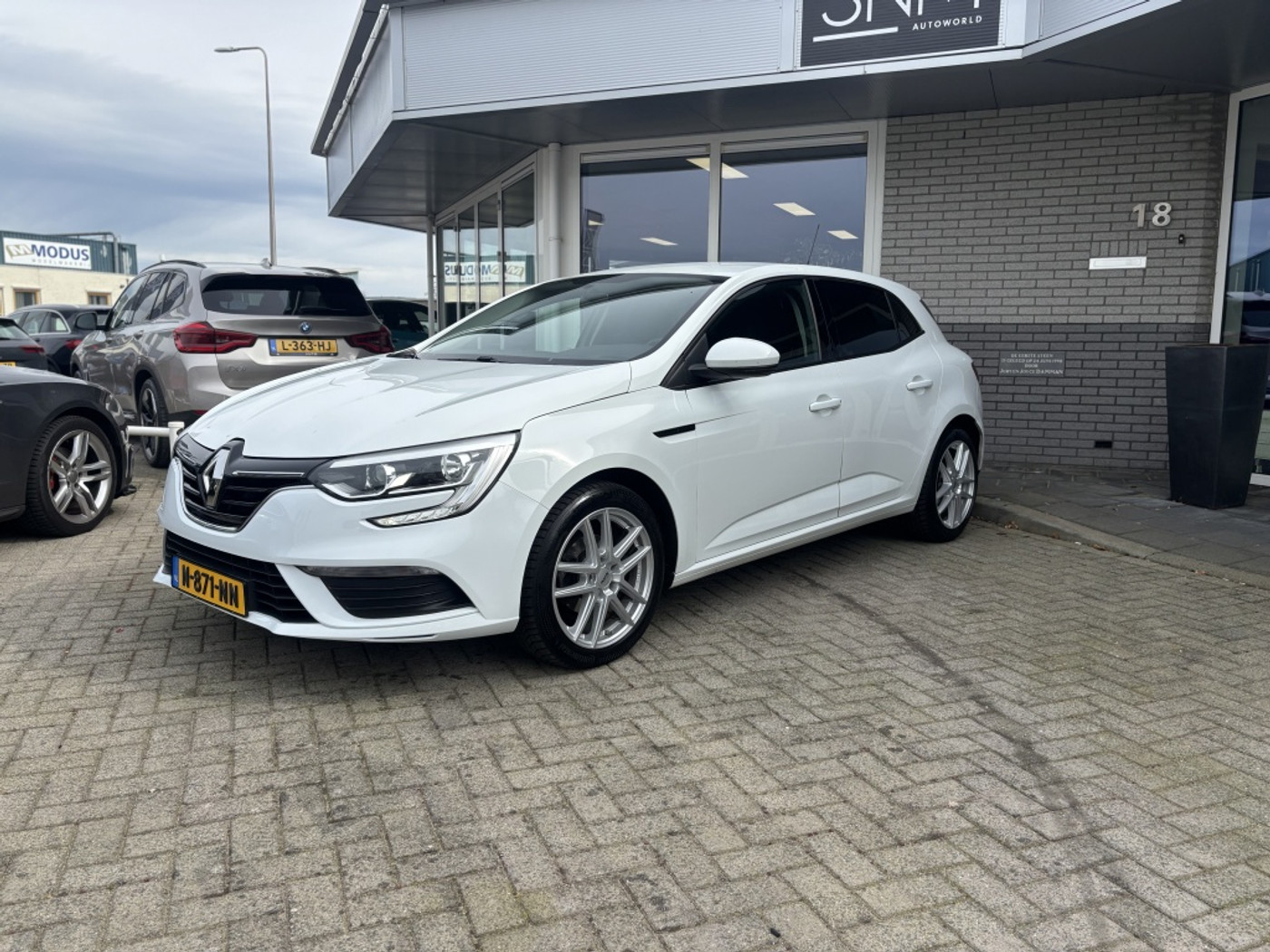 Renault Megane 1.2 TCe Life 2018 - voorkant