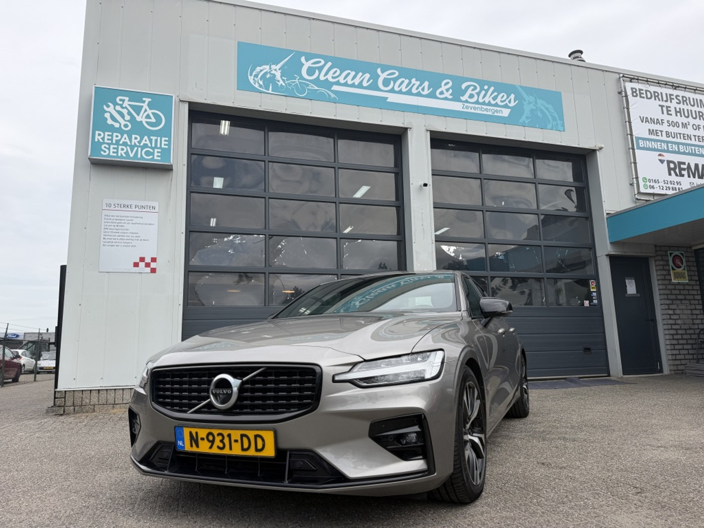 Volvo S60 2.0 B3 R-Design 2021 - voorkant