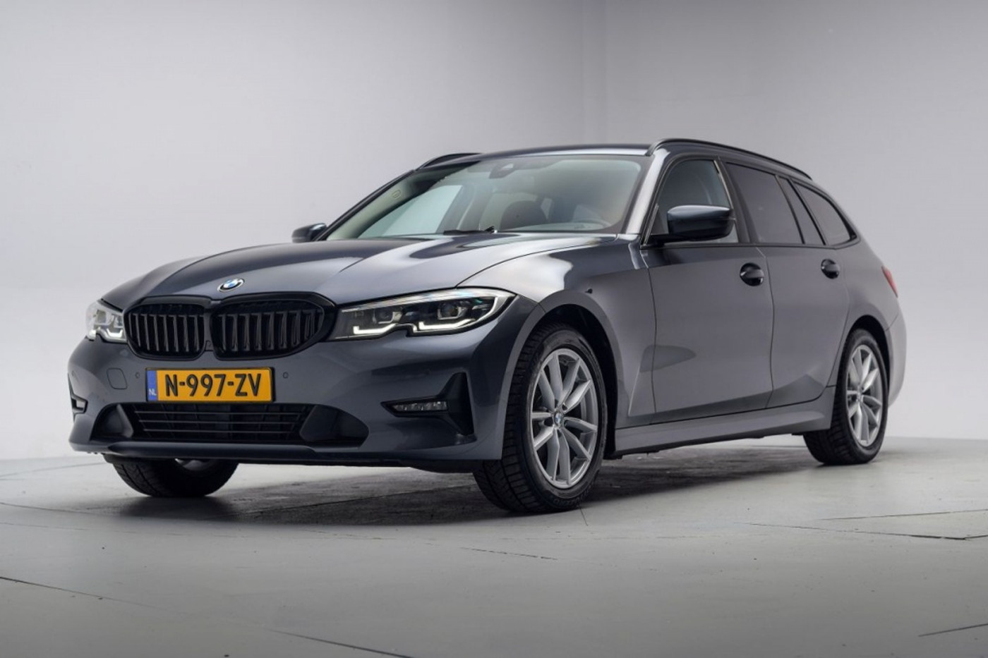 BMW 318d 318d Business Ed. 2022 - voorkant
