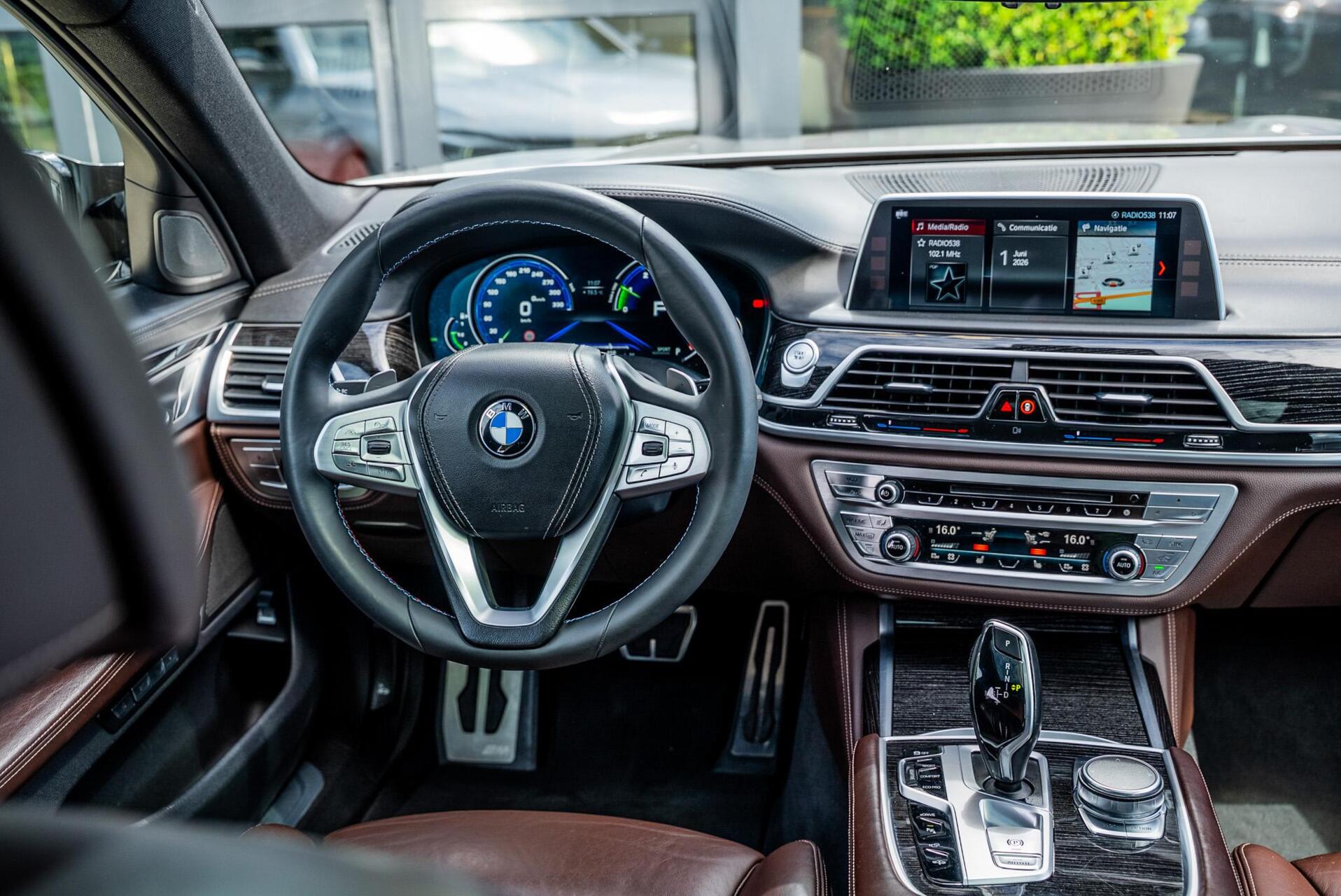 Foto van BMW 740e Iperformance