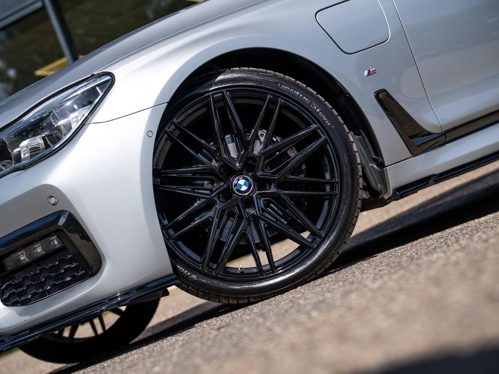 Foto van BMW 740e Iperformance