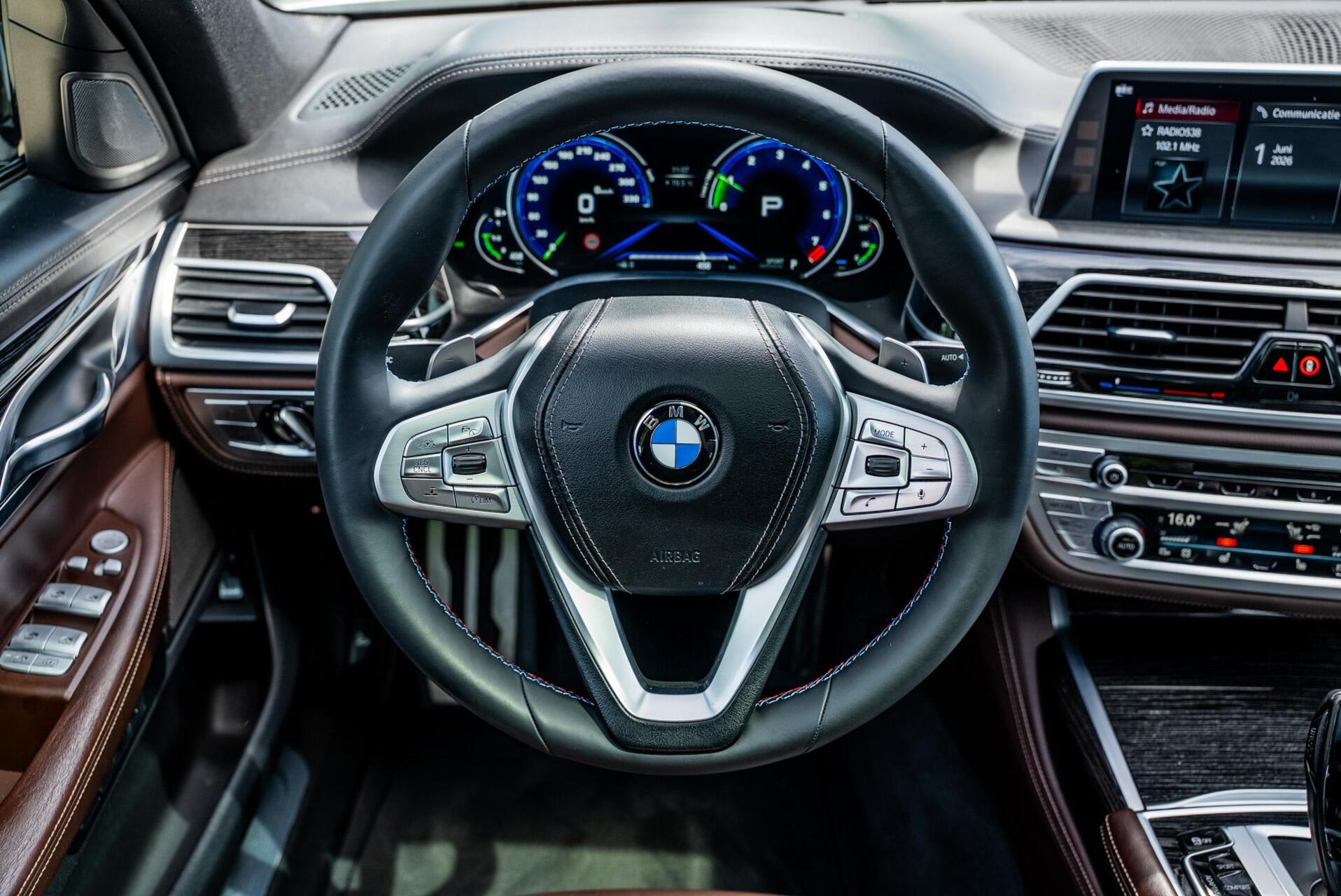 Foto van BMW 740e Iperformance