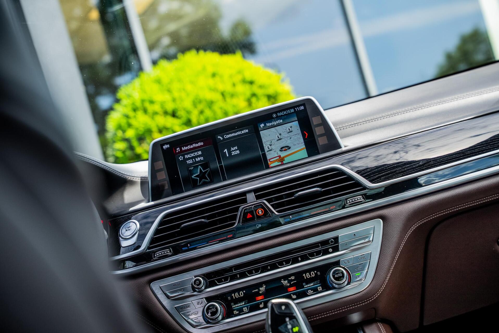 Foto van BMW 740e Iperformance