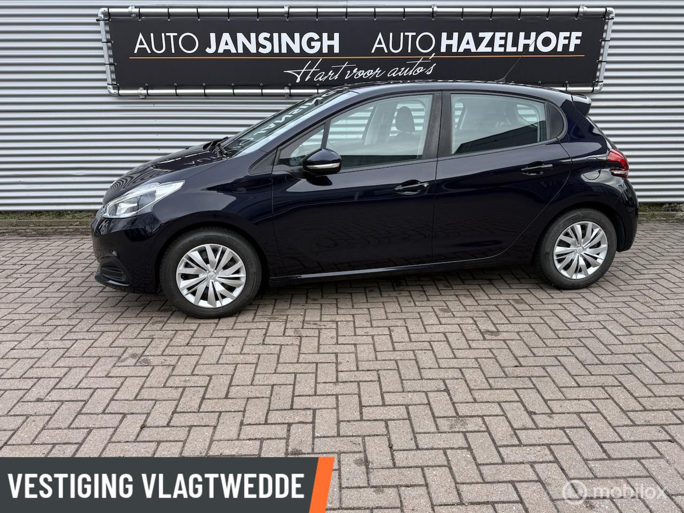 Peugeot 208 1.2 PureTech Active Automaat met maar 40.657km | PDC Achter | Navigatie | Cruise | Bluetoo 2017 - voorkant