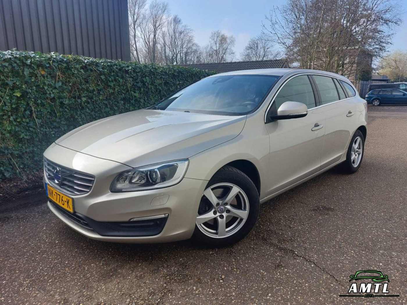 Volvo V60 2.0 D2 Nordic+ 2017 - voorkant