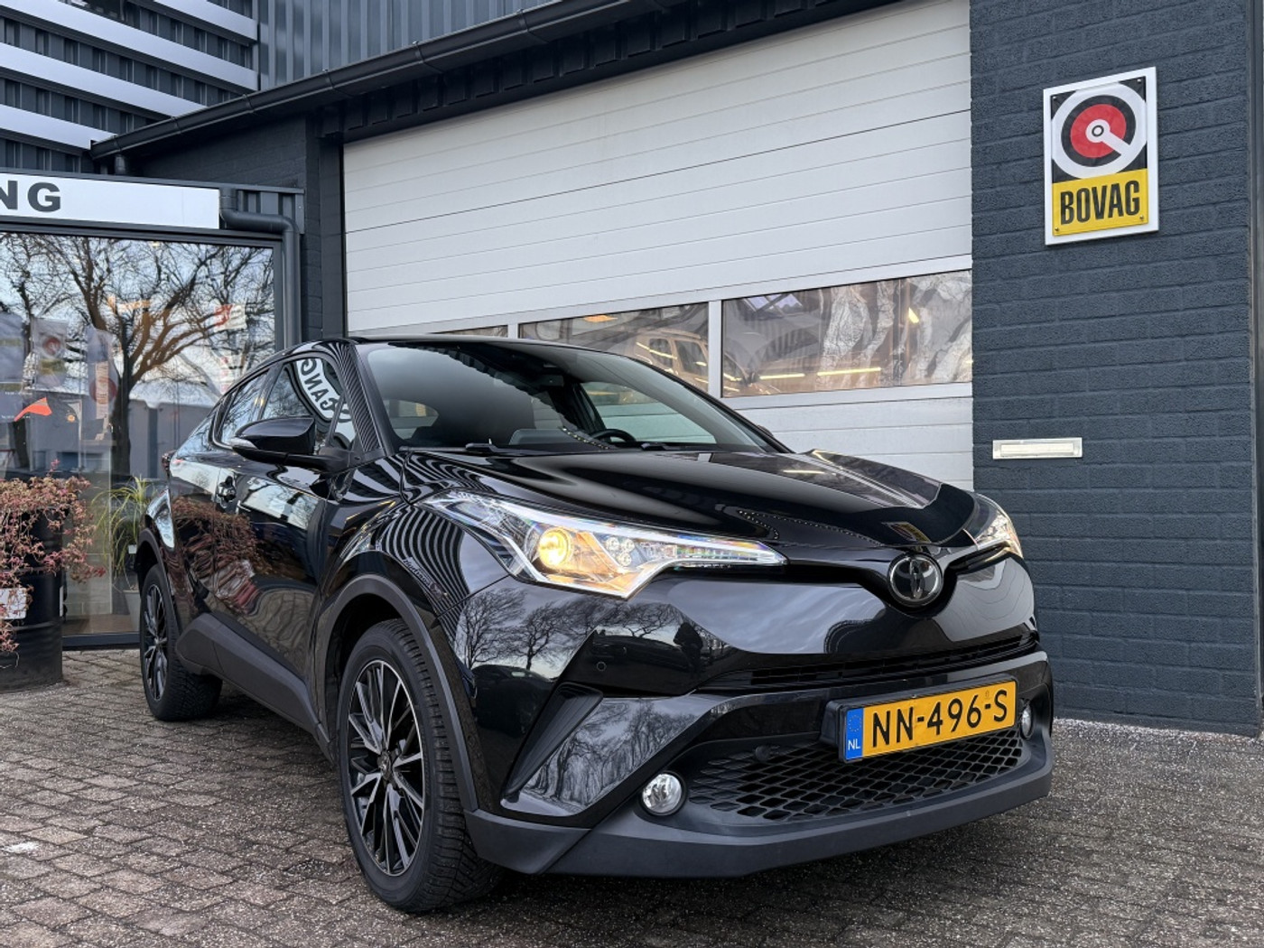 Toyota Toyota C-hr 1.2 Executive 2017 - voorkant