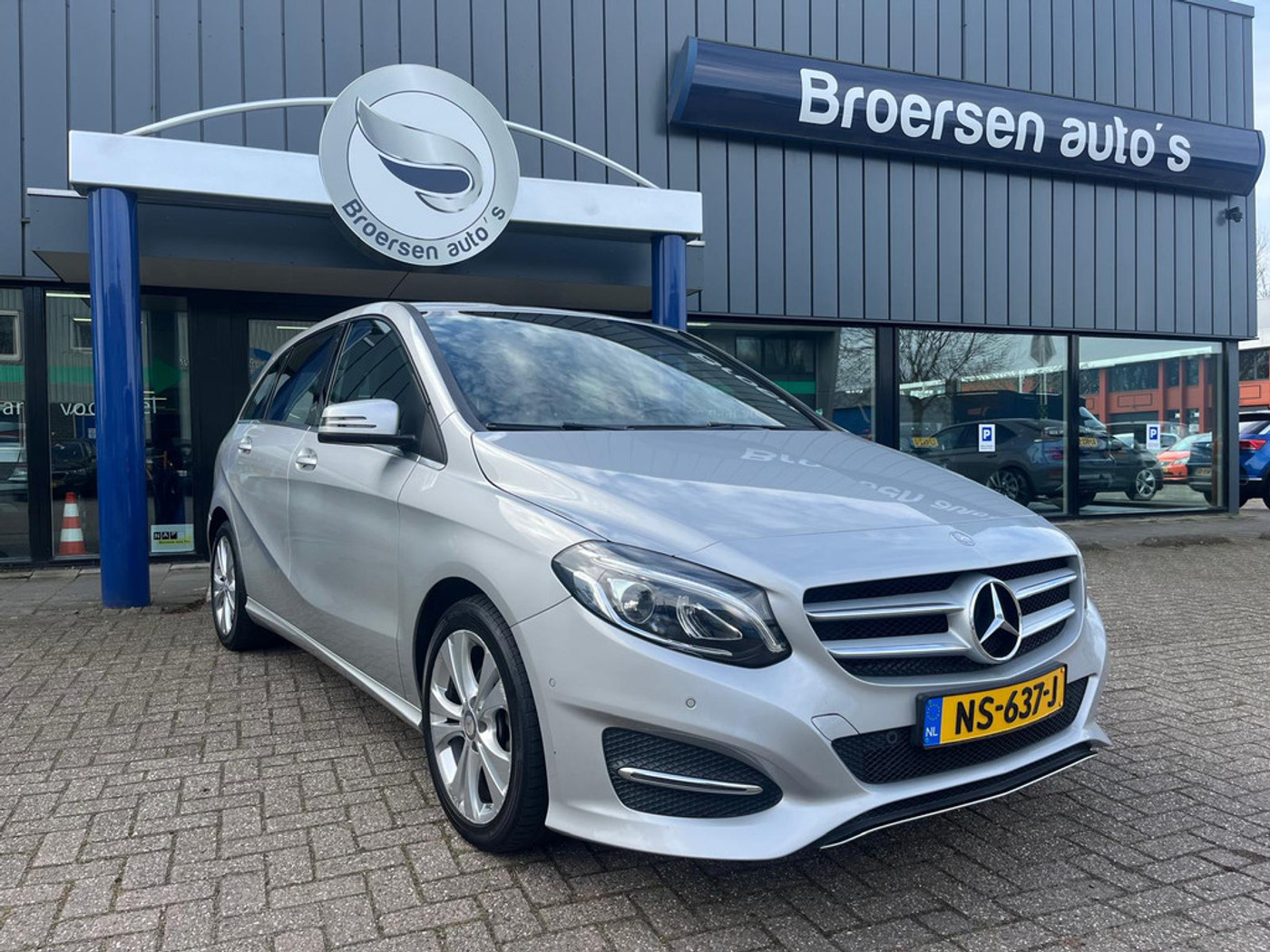 Mercedes-Benz B-klasse 180 Ambition 2017 - voorkant